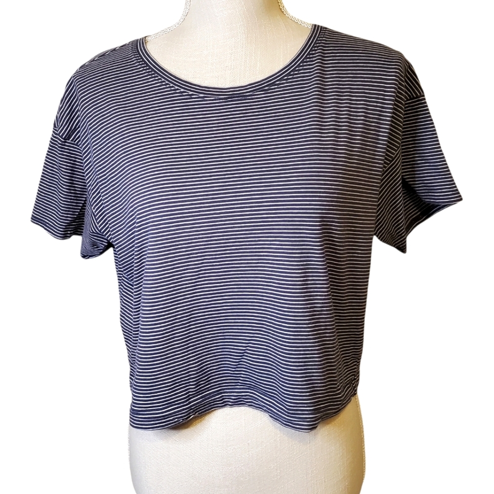 DYI | Women's blue-striped short sleeve cropped t-shirt. Size medium.